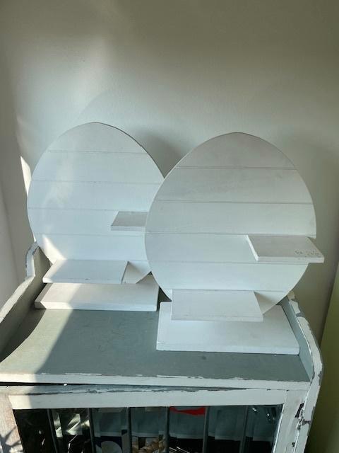 2 x houten standaard eivorm / ei. Ovaal ei hout met plankjes, Diversen, Pasen, Gebruikt, Ophalen