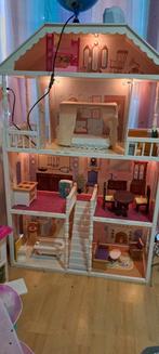 Poppenhuis met inrichting en verlichting, Ophalen, Gebruikt, Poppenhuis