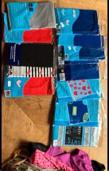 Heel veel Rekbare boekenkaften beschikbaar voor biedingen