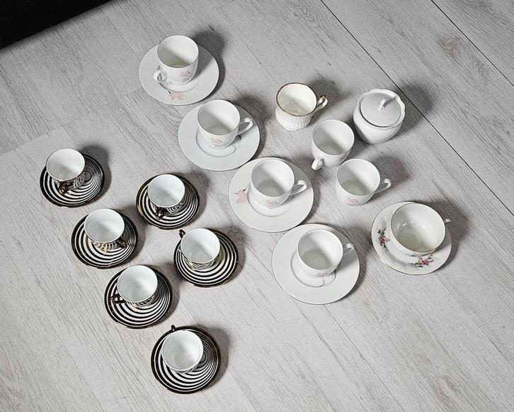 Mix koffie thee  porseleinen kopjes en servies, Antiek en Kunst, Antiek | Porselein, Ophalen of Verzenden