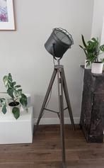 Vloerlamp driepoot, Ophalen, Zo goed als nieuw, 150 tot 200 cm, Metaal