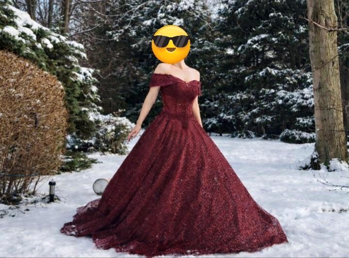 Prachtige Rode bruid/ gala/ cosplay jurk. Met hoepel, Kleding | Dames, Jurken, Zo goed als nieuw, Maat 38/40 (M), Rood, Onder de knie