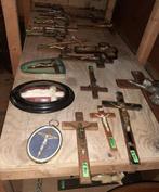 Oude kruizen diverse modellen en maten echte oude kerk items, Antiek en Kunst, Curiosa en Brocante, Ophalen