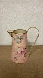 Kan/gieter vintage met roze bloemen, Huis en Inrichting, Keuken | Potten en Pannen, Ophalen of Verzenden, Zo goed als nieuw, Overige materialen