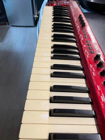 Behringer UMX610 MIDI Keyboard - DAW Compatibel beschikbaar voor biedingen