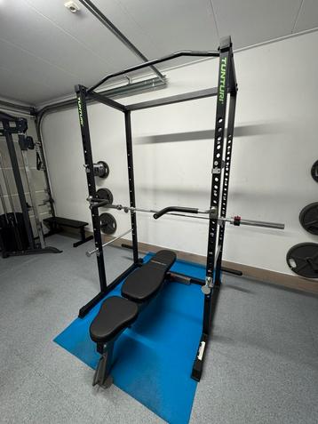Squatrek incl bars en 160kg gewichten beschikbaar voor biedingen