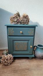 Geupcycled hout nachtkastje, Ophalen, Minder dan 45 cm, 55 tot 70 cm, Zo goed als nieuw
