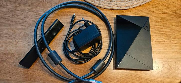 Nvidia Shield Pro 16GB, Audio, Tv en Foto, Mediaspelers, Zo goed als nieuw, Zonder harde schijf, HDMI, USB 2.0, Ophalen of Verzenden