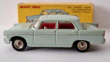 Dinky Toys (France) 553 Peugeot 404 beschikbaar voor biedingen