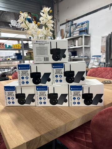 Buiten camera beveiligings camera met zonnepaneel nieuw beschikbaar voor biedingen