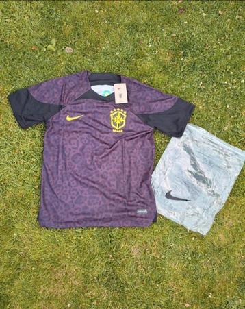 Brazilië voetbalshirt maat S beschikbaar voor biedingen