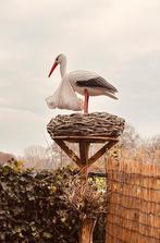 Ooievaarsnest te huur - Compleet met ooievaar!, Ophalen of Verzenden, Gebruikt, Hout, Dierenbeeld