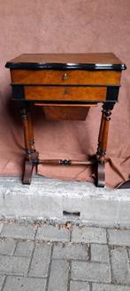 Naaimeubeltje cq Kaptafeltje cq Bijzettjetafel, Antiek en Kunst, Antiek | Meubels | Stoelen en Banken, Ophalen