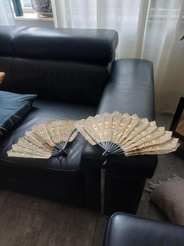 Twee antieke wayang golek traditionele  danswaaiers, Antiek en Kunst, Kunst | Niet-Westerse kunst, Ophalen of Verzenden