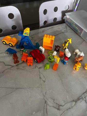 Duplo Onderdelen - Diverse Stenen en Figuren beschikbaar voor biedingen