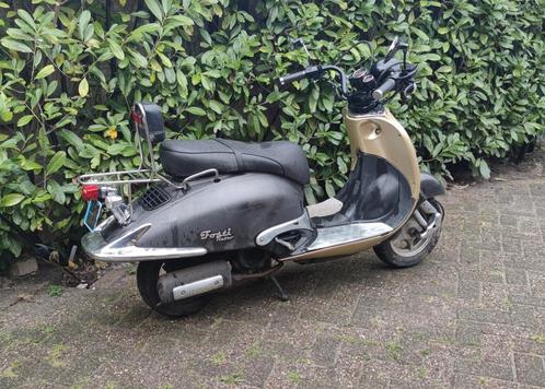 Leuke scooter, Fietsen en Brommers, Snorfietsen en Snorscooters, Gebruikt, Overige merken, Ophalen