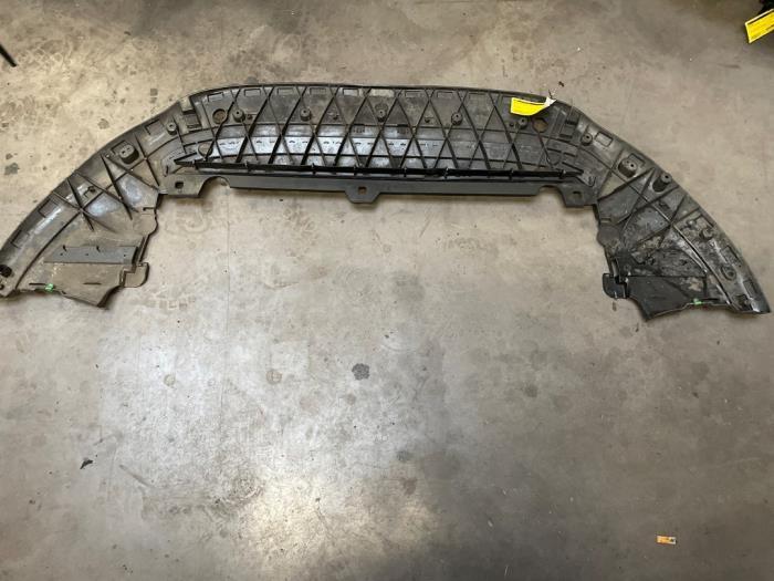 Bumper onderplaat van een Volvo V60, Gebruikt, -, -, Ophalen of Verzenden