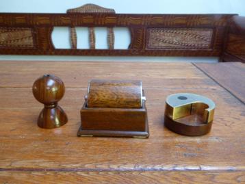 Vintage 3-delige houten bureau set beschikbaar voor biedingen