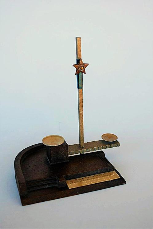 WW2 Sovjet Herdenkingsmonument Origineel 55 jaar oud !, Antiek en Kunst, Curiosa en Brocante, Ophalen of Verzenden