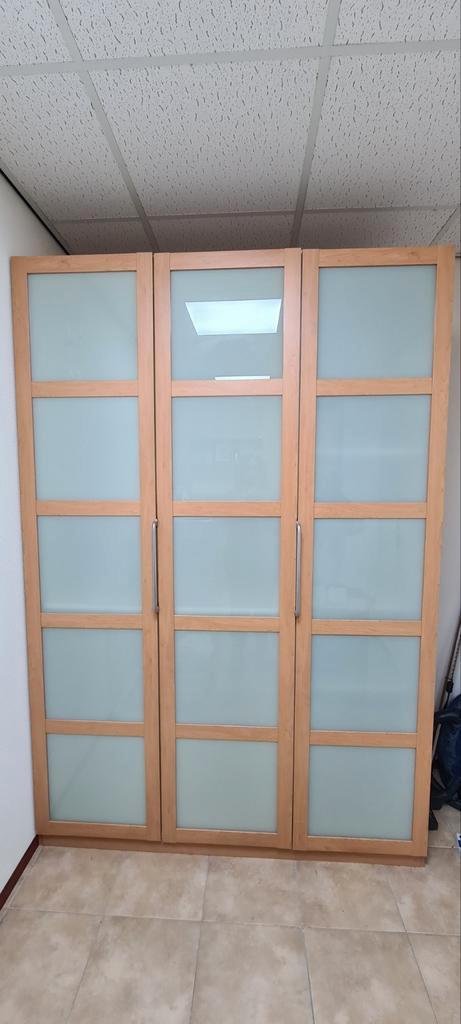 Mooie 3-deurs kast - Tweede Kans!, Huis en Inrichting, Kasten | Kledingkasten, Gebruikt, 200 cm of meer, 150 tot 200 cm, 50 tot 75 cm