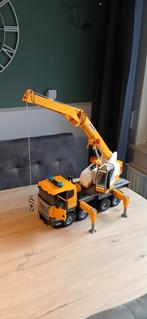 Bruder "Scania" vrachtwagen met "Liebherr" kraan., Ophalen, Zo goed als nieuw