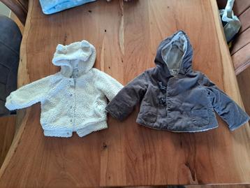 Twee (winter/dikke) jasjes maat 62 beschikbaar voor biedingen