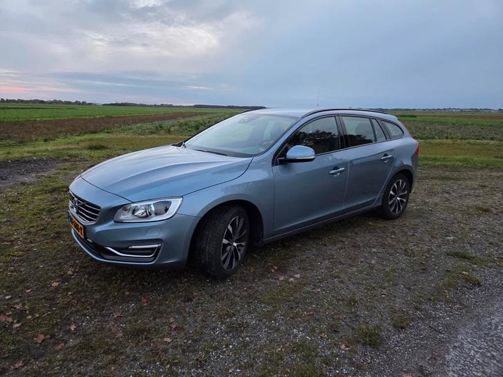 Volvo V60 D3 150pk 2017 Blauw, Auto's, Volvo, Particulier, V60, ABS, Adaptieve lichten, Adaptive Cruise Control, Airbags, Airconditioning
