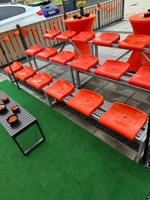 Oranje tribune mobiel, Hobby en Vrije tijd, Feestartikelen, Gebruikt, Oranje of Koningsdag, Ophalen