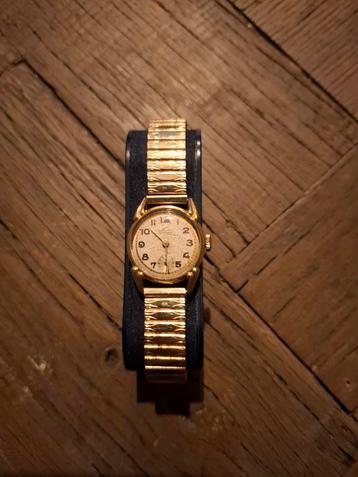 Goudkleurig Vintage horloge beschikbaar voor biedingen