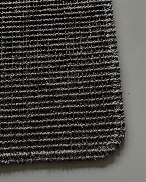 Sisal fijnmazig antraciet kleed 124x101 met randafwerking, Huis en Inrichting, Stoffering | Tapijten en Kleden, Nieuw, 100 tot 150 cm