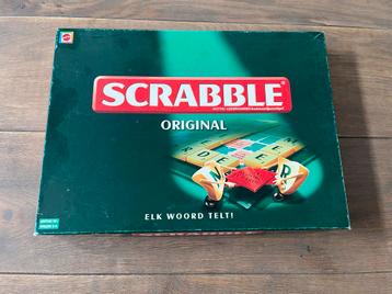 Scrabble bordspel beschikbaar voor biedingen