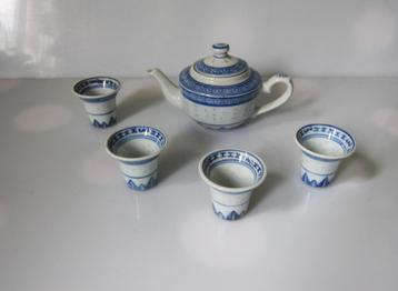 Vintage mini Chinees theepotje + 4 bekertjes, hot sake setje beschikbaar voor biedingen