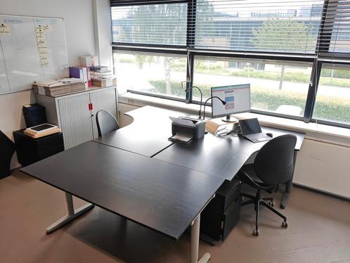 3x mooie grote IKEA bureaus T.E.A.B. (spoed), Huis en Inrichting, Bureaus, Ophalen