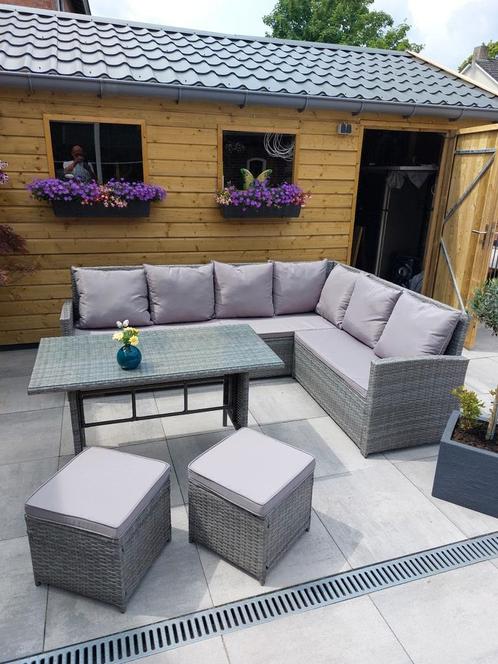 Tuinset /lounce set 2 maanden oud . Kussens zijn grijs., Tuin en Terras, Tuinsets en Loungesets, Nieuw, Loungeset, Aluminium, 5 zitplaatsen