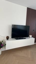 Tv en tv kast compleet moet nu weg, Huis en Inrichting, Kasten | Televisiemeubels, Ophalen of Verzenden, Zo goed als nieuw, 25 tot 50 cm