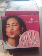 Essence Love in a box makeup pakket, Sieraden, Tassen en Uiterlijk, Uiterlijk | Cosmetica en Make-up, Nieuw, Ophalen of Verzenden