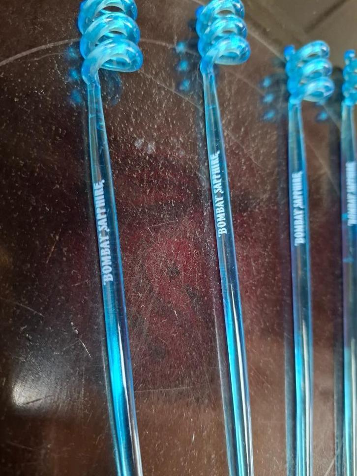 4 nieuwe roerstokjes / cocktailstokjes Bombay Saphire gin, Verzamelen, Merken en Reclamevoorwerpen, Nieuw, Gebruiksvoorwerp, Ophalen of Verzenden