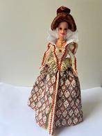 Barbie dolls of the world queen elisabeth, Verzamelen, Poppen, Ophalen of Verzenden, Zo goed als nieuw, Pop