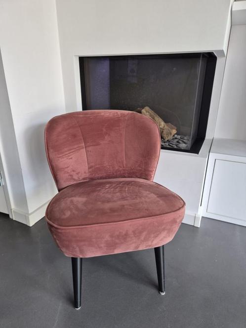 Te koop: Stoel ‘Sara’ van WOOOD – zo goed als nieuw, Huis en Inrichting, Stoelen, Zo goed als nieuw, Eén, Stof, Grijs, Ophalen