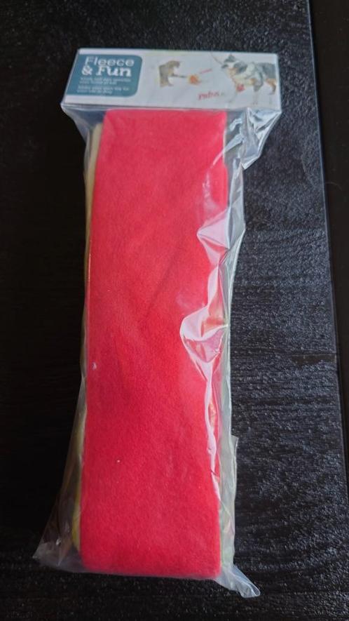 Fleece en fun , hier mee kan je een speeltje maken, Dieren en Toebehoren, Hondenspeelgoed, Ophalen of Verzenden