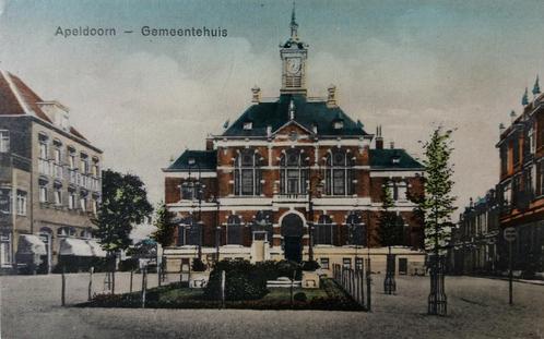 Zeer mooie kleuren briefkaart Het oude Raadhuis in Apeldoorn, Verzamelen, Ansichtkaarten | Nederland, Gelopen, Gelderland, 1920 tot 1940