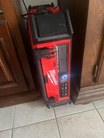 Milwaukee M18 Radio beschikbaar voor biedingen