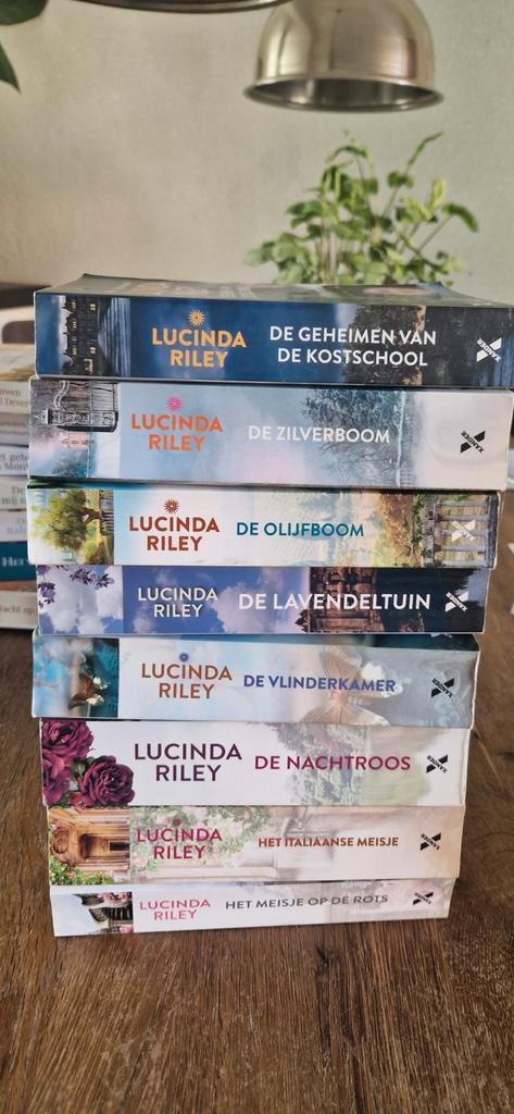 Lucinda Riley Boeken Collectie - 8 Delen, Boeken, Romans, Ophalen of Verzenden