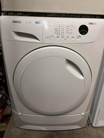 Zanussi 8kg condens droger ken eventueel bezorgd worden. beschikbaar voor biedingen