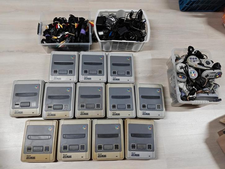 SNES setjes, Spelcomputers en Games, Spelcomputers | Nintendo Super NES, Zo goed als nieuw, Met 1 controller, Ophalen of Verzenden