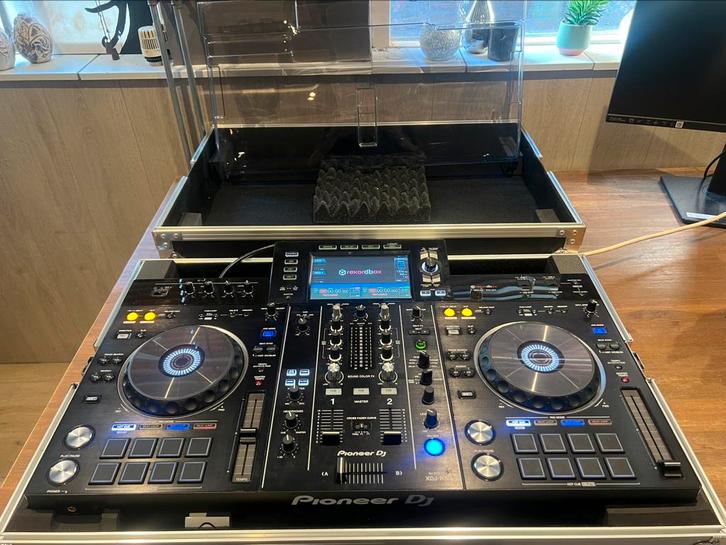 Pioneer XDJ-RX2 met flightcase en beschermkap, Muziek en Instrumenten, Dj-sets en Draaitafels, Zo goed als nieuw, Pioneer, Ophalen
