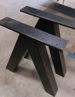 2 zware ijzeren tafelpoten, tafelonderstel. Zwart ijzer, Huis en Inrichting, Complete inboedels, Ophalen