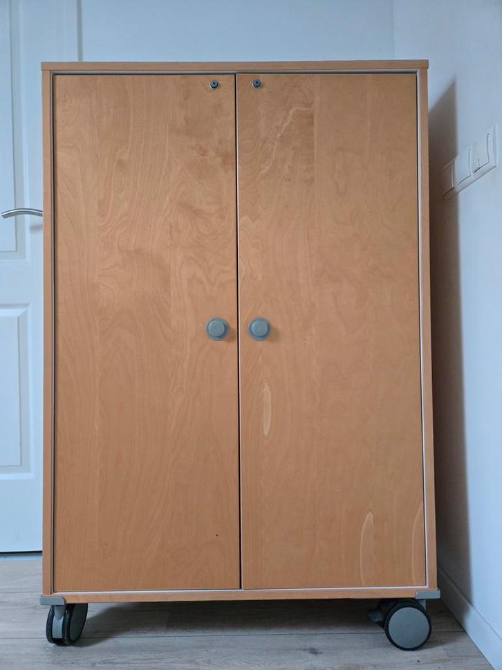 Ikea kast op wielen - flexibel en in goede staat, Huis en Inrichting, Kasten | Overige, Gebruikt, Ophalen