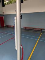 Volleybal palen/ gymzaal palen., Sport en Fitness, Volleybal, Ophalen, Zo goed als nieuw, Bal