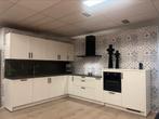 Uitverkoop showroom keuken. Bauformat, Ophalen, Nieuw, Wit, Hoekkeuken